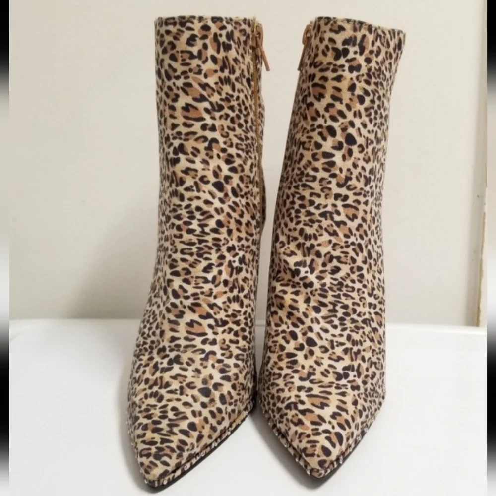 Qupid Into The Wild Black & Tan Leopard Print Stud Detail Stiletto Booties Sz 8 - Picture 2 of 12